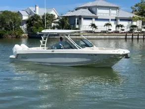 Thumbnail von Boston Whaler 270 Vantage