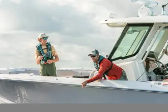 Thumbnail von Boston Whaler 330 Outrage