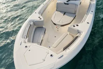 Thumbnail von Boston Whaler 330 Outrage