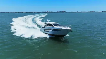 Thumbnail von Cruisers Yachts 50 Cantius