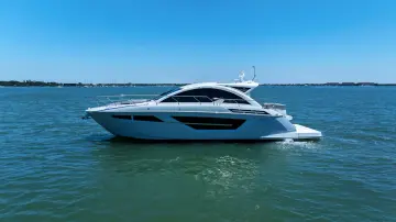 Thumbnail von Cruisers Yachts 50 Cantius