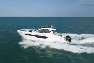 Cruisers Yachts 50 GLS OB