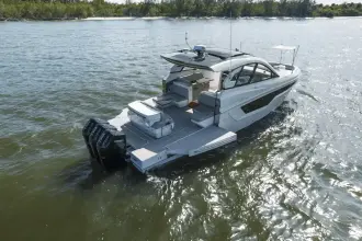 Thumbnail von Cruisers Yachts 50 GLS OB