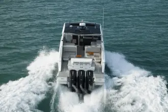 Thumbnail von Cruisers Yachts 50 GLS OB
