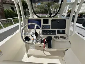 Thumbnail von Boston Whaler 250 Dauntless
