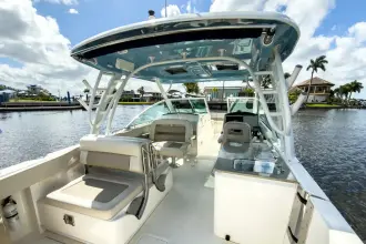 Thumbnail von Boston Whaler 320 Vantage