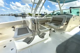 Thumbnail von Boston Whaler 320 Vantage