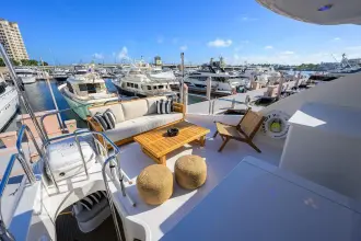 Thumbnail von Lazzara Yachts 68