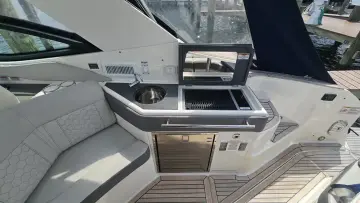 Thumbnail von Sea Ray 320 Sundancer Außenborder