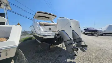 Thumbnail von Sea Ray SLX 310 Außenborder