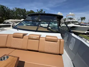 Thumbnail von Cruisers Yachts 38 GLS Güney