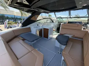 Thumbnail von Cruisers Yachts 38 GLS Güney