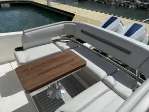 Thumbnail von Tiara Yachts 38 LS