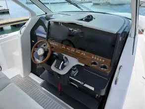 Thumbnail von Tiara Yachts 38 LS