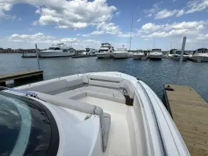 Thumbnail von Tiara Yachts 38 LS