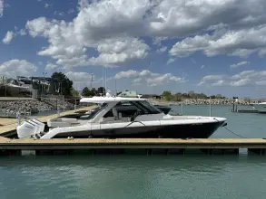 Thumbnail von Tiara Yachts 38 LS