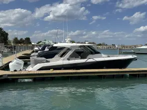 Thumbnail von Tiara Yachts 38 LS