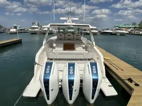 Thumbnail von Tiara Yachts 38 LS