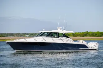 Tiara Yachts 43LE