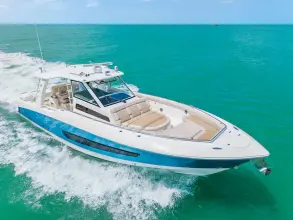 Boston Whaler 420 Outrage