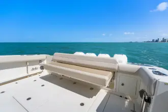 Thumbnail von Boston Whaler 420 Outrage