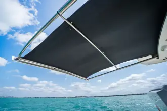 Thumbnail von Boston Whaler 420 Outrage