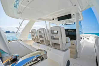 Thumbnail von Boston Whaler 420 Outrage