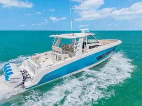 Thumbnail von Boston Whaler 420 Outrage