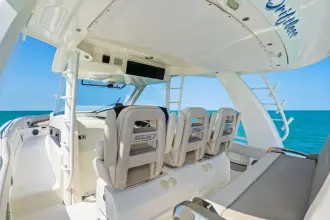 Thumbnail von Boston Whaler 420 Outrage
