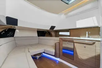 Thumbnail von Boston Whaler 420 Outrage