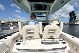 Thumbnail von Boston Whaler 280 Outrage