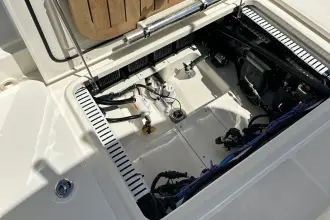 Thumbnail von Boston Whaler 33 OUTRAGE