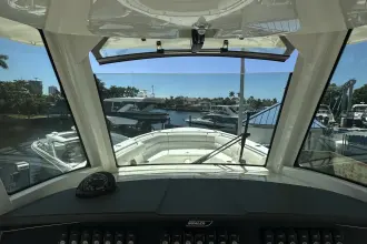 Thumbnail von Boston Whaler 33 OUTRAGE