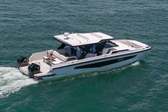 Aquila 45 Sport