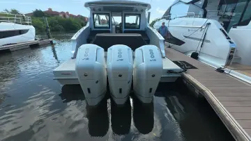 Thumbnail von Cruisers Yachts 50 GLS OB