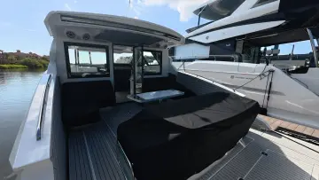 Thumbnail von Cruisers Yachts 50 GLS OB