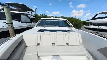 Thumbnail von Cruisers Yachts 50 GLS OB
