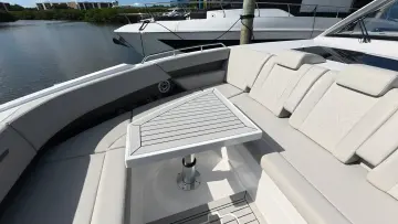 Thumbnail von Cruisers Yachts 50 GLS OB