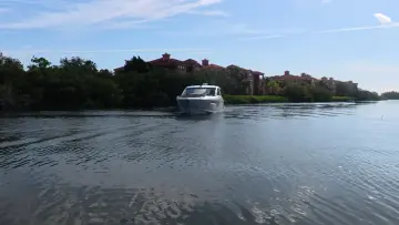 Thumbnail von Cruisers Yachts 50 GLS OB