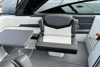 Thumbnail von Cruisers Yachts 338 CX-OB Cruisers 338 CX-OB 2021