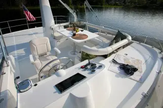 Thumbnail von Helmsman Trawlers 43e Pilothouse Helmsman Trawlers 43E PILOTHOU Salon Express 2027