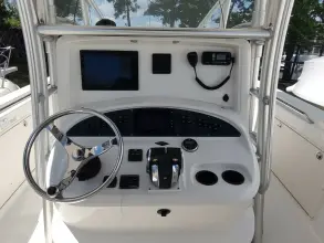 Thumbnail von Boston Whaler 320 Outrage Punch List