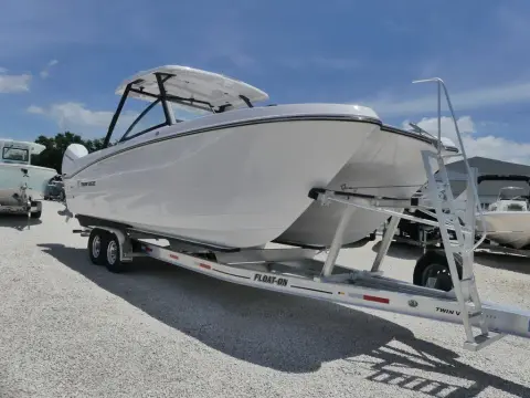 Twin Vee 280 GFX2 DUAL CONSOLE