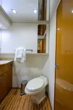 Thumbnail von Viking 65 Enclosed Enclosed Bridge w/Tower