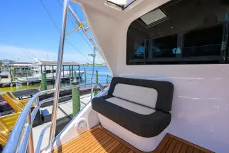 Thumbnail von Viking 65 Enclosed Enclosed Bridge w/Tower