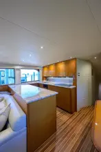 Thumbnail von Viking 65 Enclosed Enclosed Bridge w/Tower