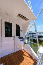 Thumbnail von Viking 65 Enclosed Enclosed Bridge w/Tower