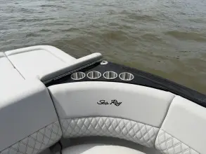 Thumbnail von Sea Ray SLX 280