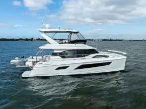 Thumbnail von Aquila 44 Yacht Decadence
