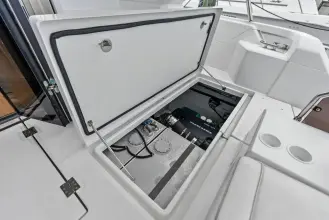 Thumbnail von Aquila 44 Yacht Decadence